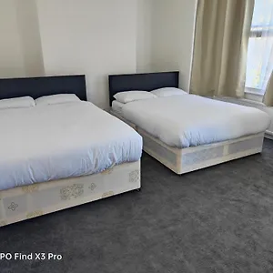 East 2 Bedroom , London United Kingdom